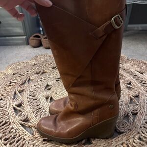 UGG Brown Cornith Leather Shearling Lined Wedge Boots in Size 6